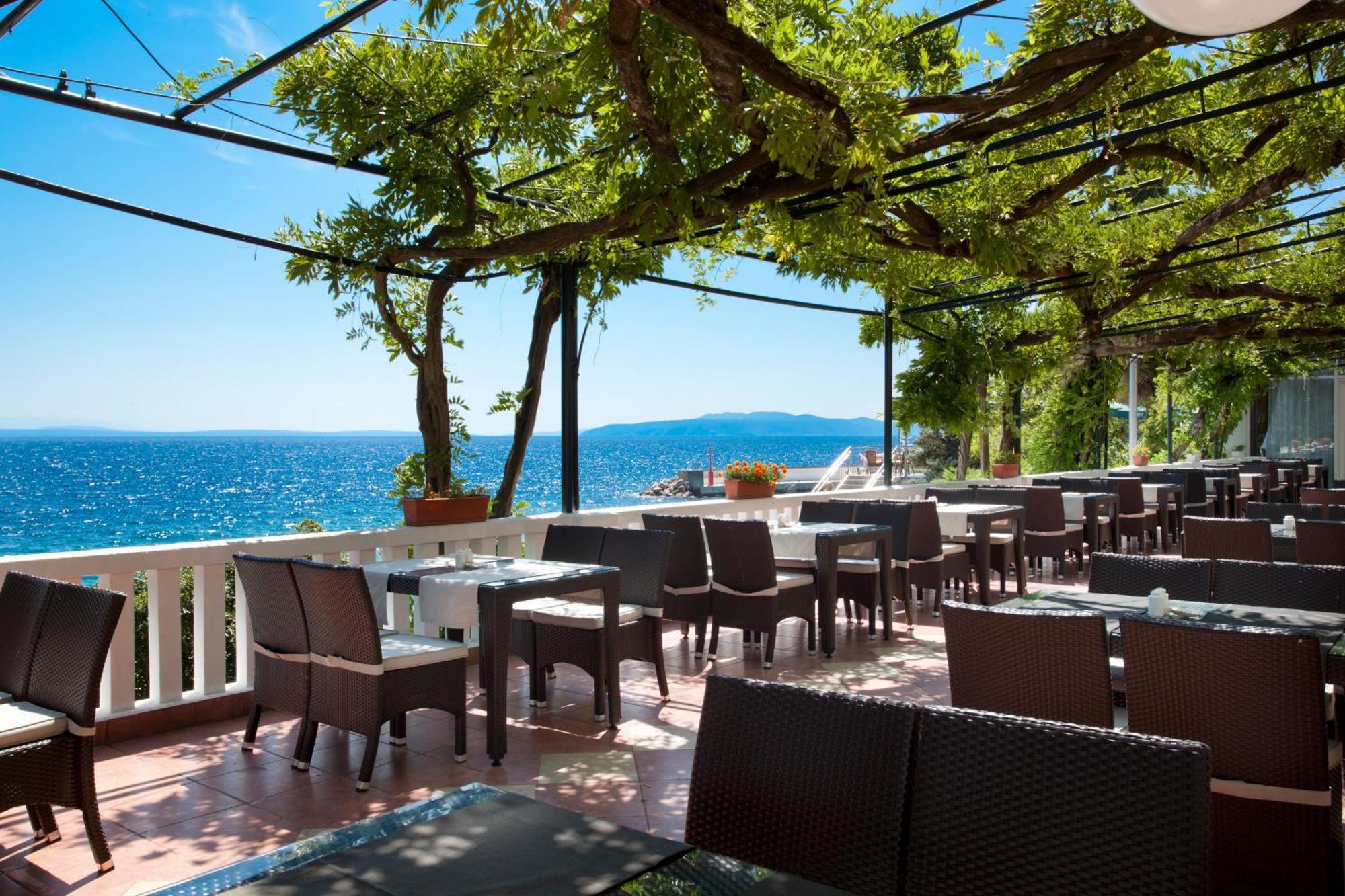 Hotel Kristal - Liburnia Opatija Exterior foto