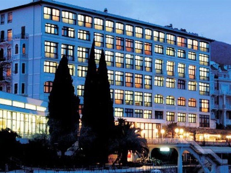 Hotel Kristal - Liburnia Opatija Exterior foto