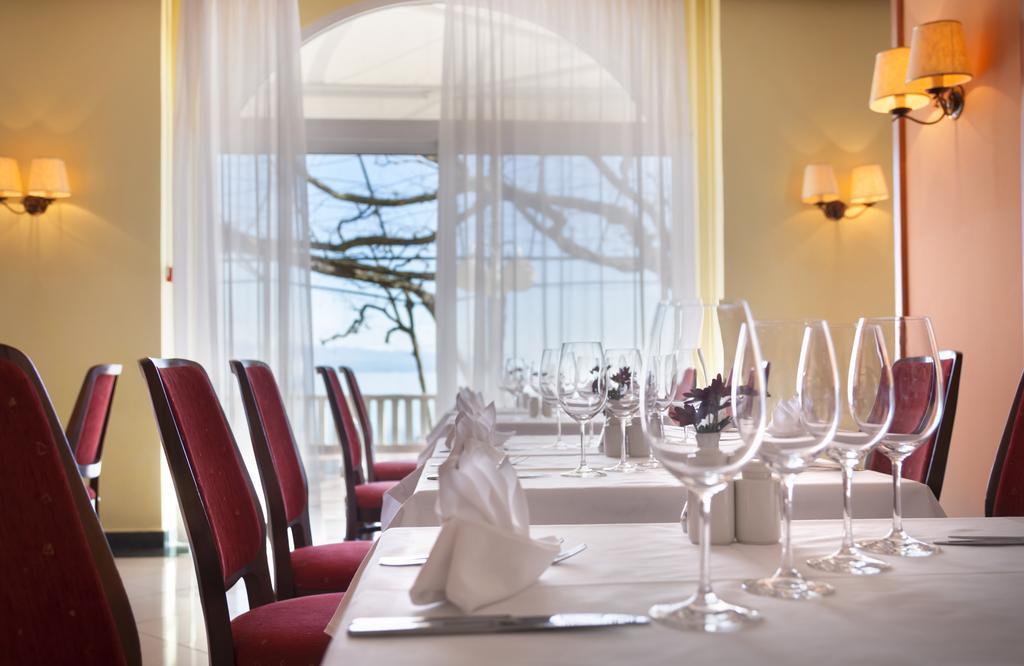 Hotel Kristal - Liburnia Opatija Exterior foto
